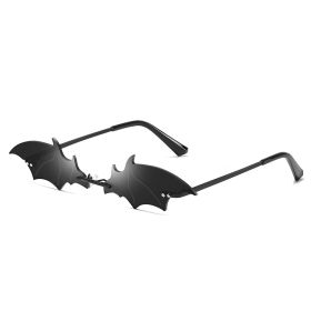 Cool bat-shaped sunglasses (Color: Black)